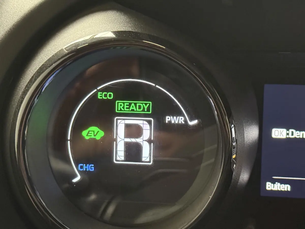 1.5 Select PANO | CAMERA | CARPLAY | LMV
