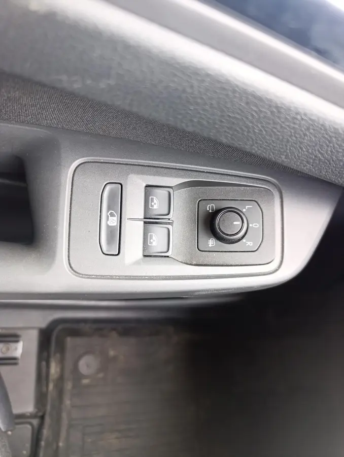 1.5 EcoBoost PHEV L2 Limited | Adaptieve Cruise | Voorruitverwarming | Dodehoekdetectie | Camera | PDC V+A | Navigatie