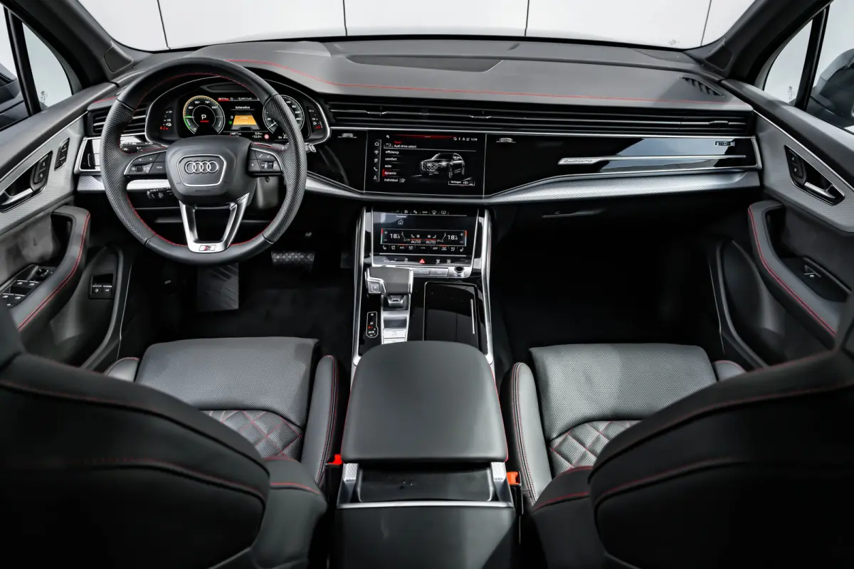 55 TFSI e quattro Pro Line S 394PK | Trekhaak | Onderstel Pakket Advanced | Panorama Dak | Rode Stiksels | B&O