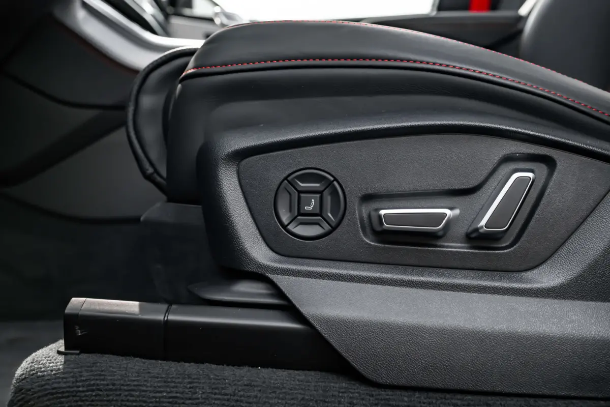 55 TFSI e quattro Pro Line S 394PK | Trekhaak | Onderstel Pakket Advanced | Panorama Dak | Rode Stiksels | B&O