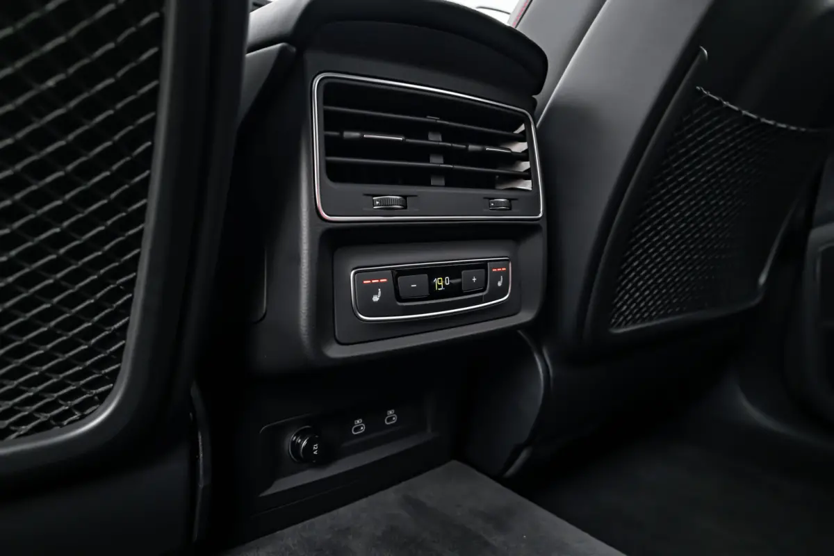 55 TFSI e quattro Pro Line S 394PK | Trekhaak | Onderstel Pakket Advanced | Panorama Dak | Rode Stiksels | B&O