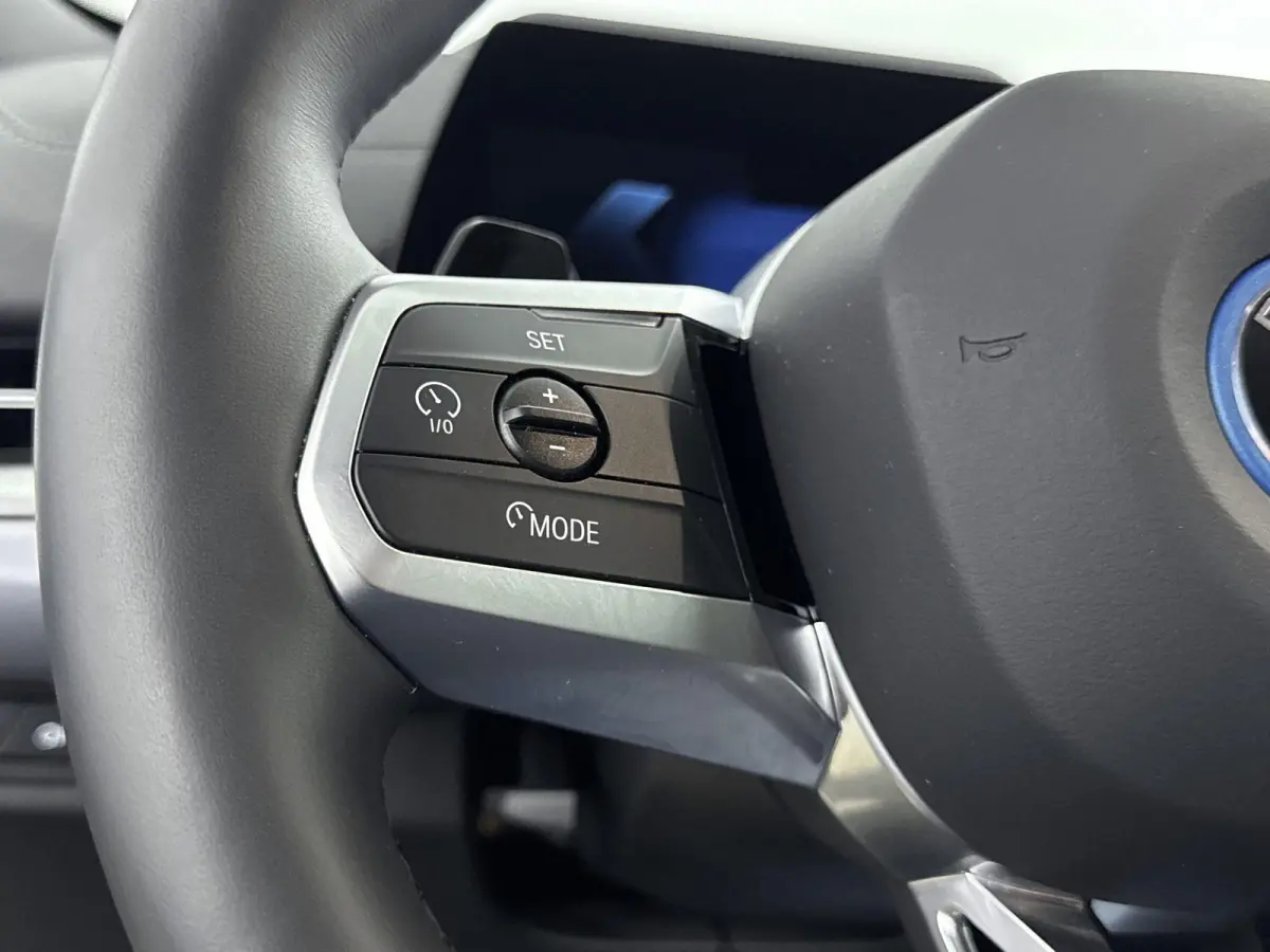 eDrive20 67 kWh | TREKHAAK | 360 CAMERA | MEMORY STOELEN | HARMAN KARDON | ELEK.KOFFERBAK | STOELVERWARMING | M-SPORT | LEDER | HEADUP DISPLAY |