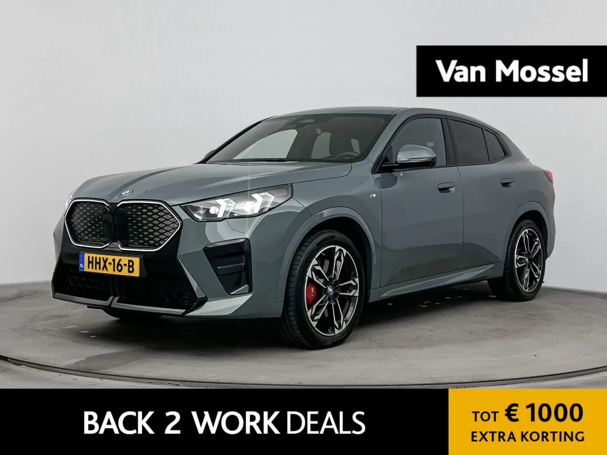 eDrive20 67 kWh | TREKHAAK | 360 CAMERA | MEMORY STOELEN | HARMAN KARDON | ELEK.KOFFERBAK | STOELVERWARMING | M-SPORT | LEDER | HEADUP DISPLAY |