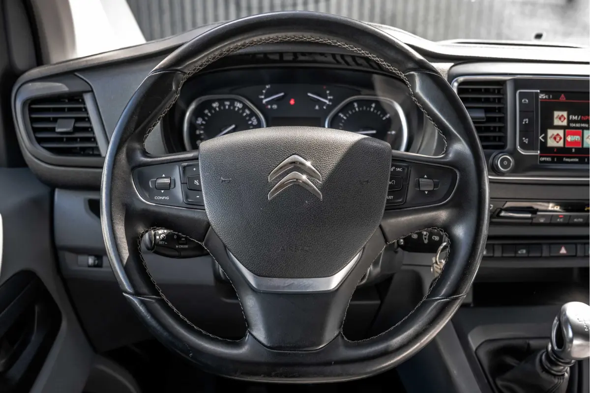 2.0 BlueHDi 120PK | Nieuwstaat | 3-Zits | Camera | Carplay | Cruise | PDC | Airco