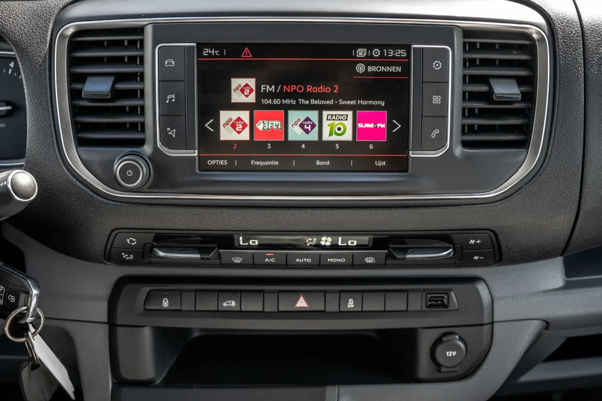 2.0 BlueHDi 120PK | Nieuwstaat | 3-Zits | Camera | Carplay | Cruise | PDC | Airco