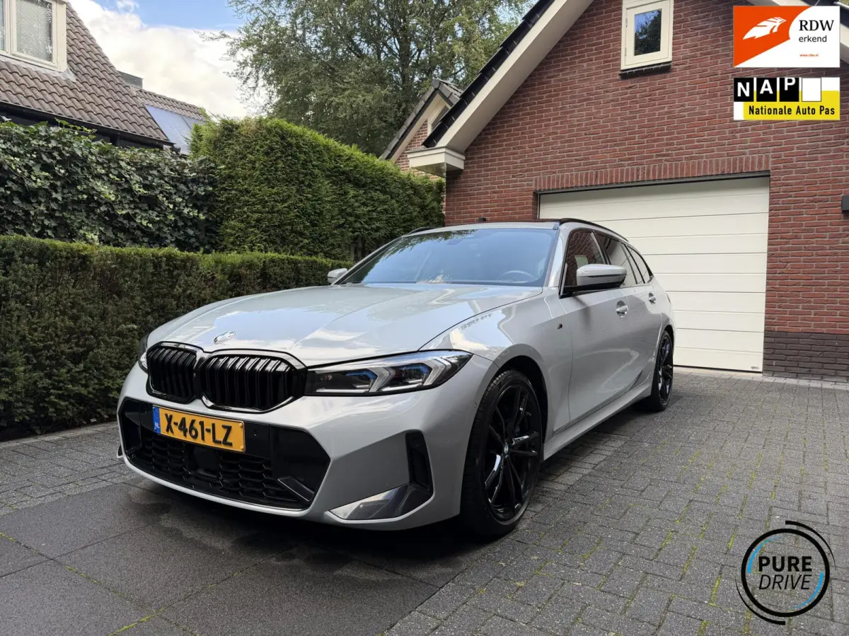 BMW 320i M Sport Edition|Pano |Adapt |H&K |Trek BMW 3-serie 320i M Sport Edition|Pano |Adapt |H&K |Trek |19"