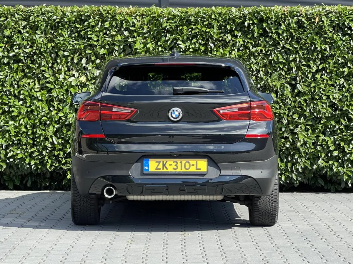 sDrive18i Executive Edition, NL AUTO, NAP LOGISCH, NAVIGATIE, CARPLAY, CLIMATE CONTROL, CRUISE CONTROL, HUD, KEYLESS, ELEKTRISCHE KOFFERKLEP, LICHTMETAAL 18"