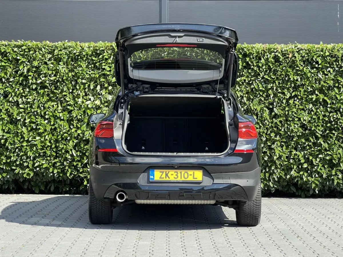 sDrive18i Executive Edition, NL AUTO, NAP LOGISCH, NAVIGATIE, CARPLAY, CLIMATE CONTROL, CRUISE CONTROL, HUD, KEYLESS, ELEKTRISCHE KOFFERKLEP, LICHTMETAAL 18"