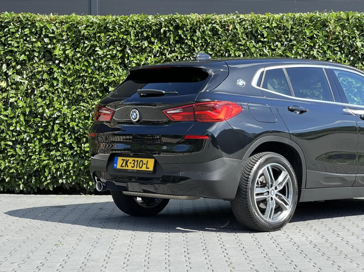 sDrive18i Executive Edition, NL AUTO, NAP LOGISCH, NAVIGATIE, CARPLAY, CLIMATE CONTROL, CRUISE CONTROL, HUD, KEYLESS, ELEKTRISCHE KOFFERKLEP, LICHTMETAAL 18"
