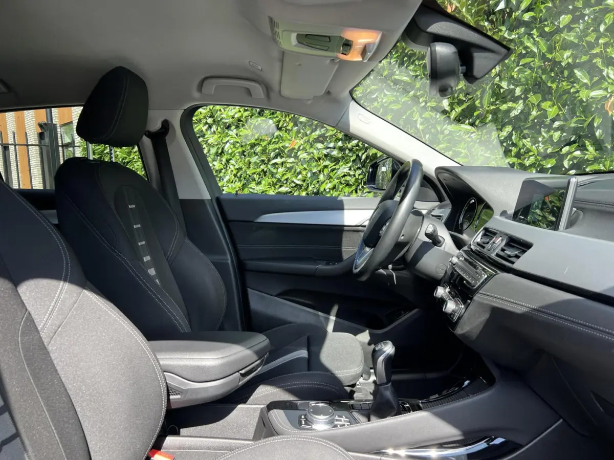 sDrive18i Executive Edition, NL AUTO, NAP LOGISCH, NAVIGATIE, CARPLAY, CLIMATE CONTROL, CRUISE CONTROL, HUD, KEYLESS, ELEKTRISCHE KOFFERKLEP, LICHTMETAAL 18"