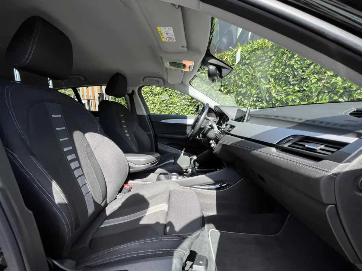 sDrive18i Executive Edition, NL AUTO, NAP LOGISCH, NAVIGATIE, CARPLAY, CLIMATE CONTROL, CRUISE CONTROL, HUD, KEYLESS, ELEKTRISCHE KOFFERKLEP, LICHTMETAAL 18"