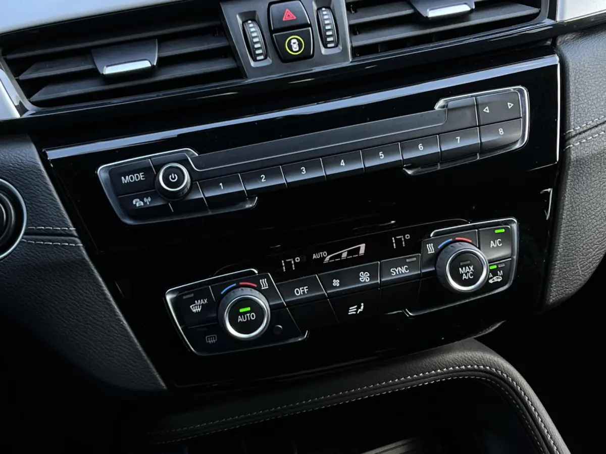 sDrive18i Executive Edition, NL AUTO, NAP LOGISCH, NAVIGATIE, CARPLAY, CLIMATE CONTROL, CRUISE CONTROL, HUD, KEYLESS, ELEKTRISCHE KOFFERKLEP, LICHTMETAAL 18"