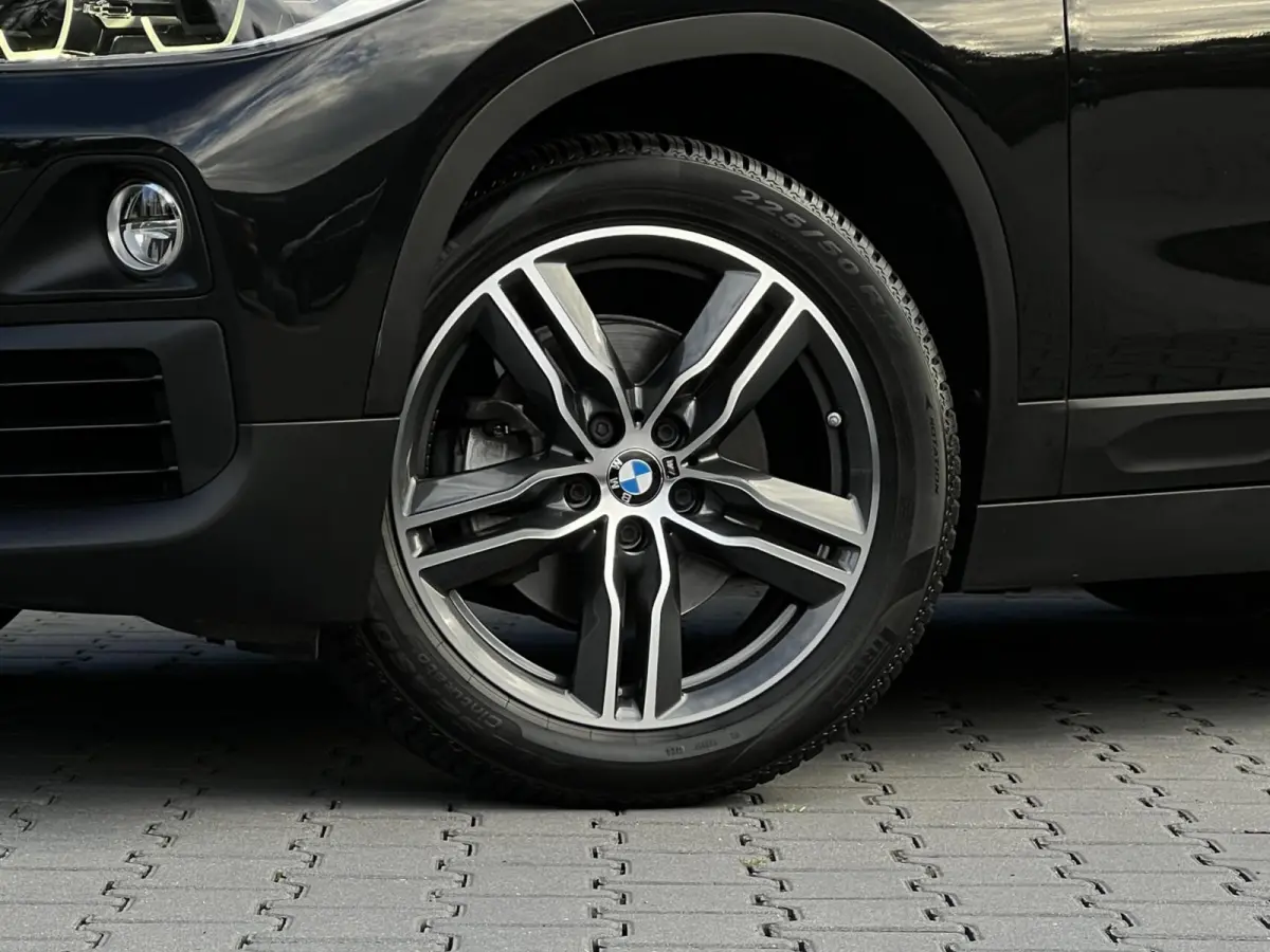 sDrive18i Executive Edition, NL AUTO, NAP LOGISCH, NAVIGATIE, CARPLAY, CLIMATE CONTROL, CRUISE CONTROL, HUD, KEYLESS, ELEKTRISCHE KOFFERKLEP, LICHTMETAAL 18"