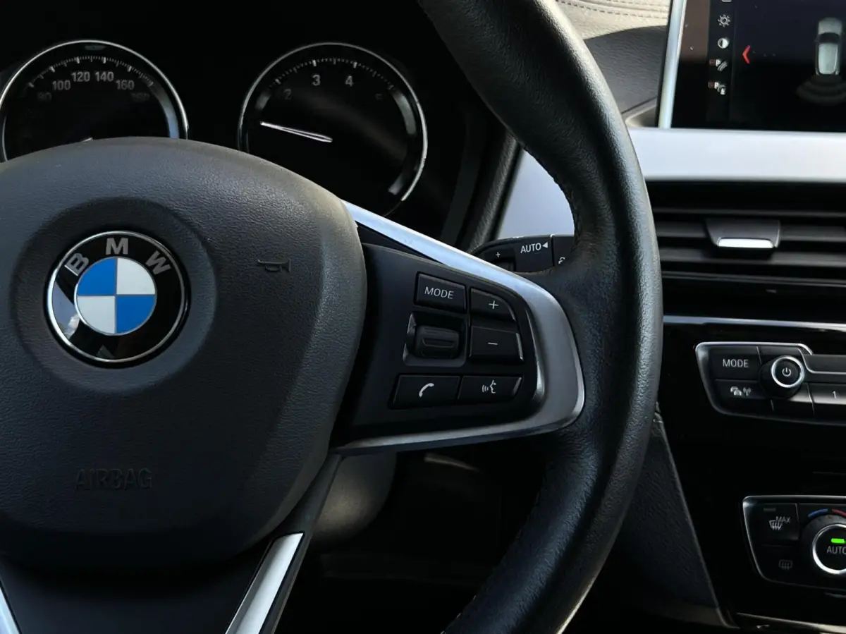 sDrive18i Executive Edition, NL AUTO, NAP LOGISCH, NAVIGATIE, CARPLAY, CLIMATE CONTROL, CRUISE CONTROL, HUD, KEYLESS, ELEKTRISCHE KOFFERKLEP, LICHTMETAAL 18"