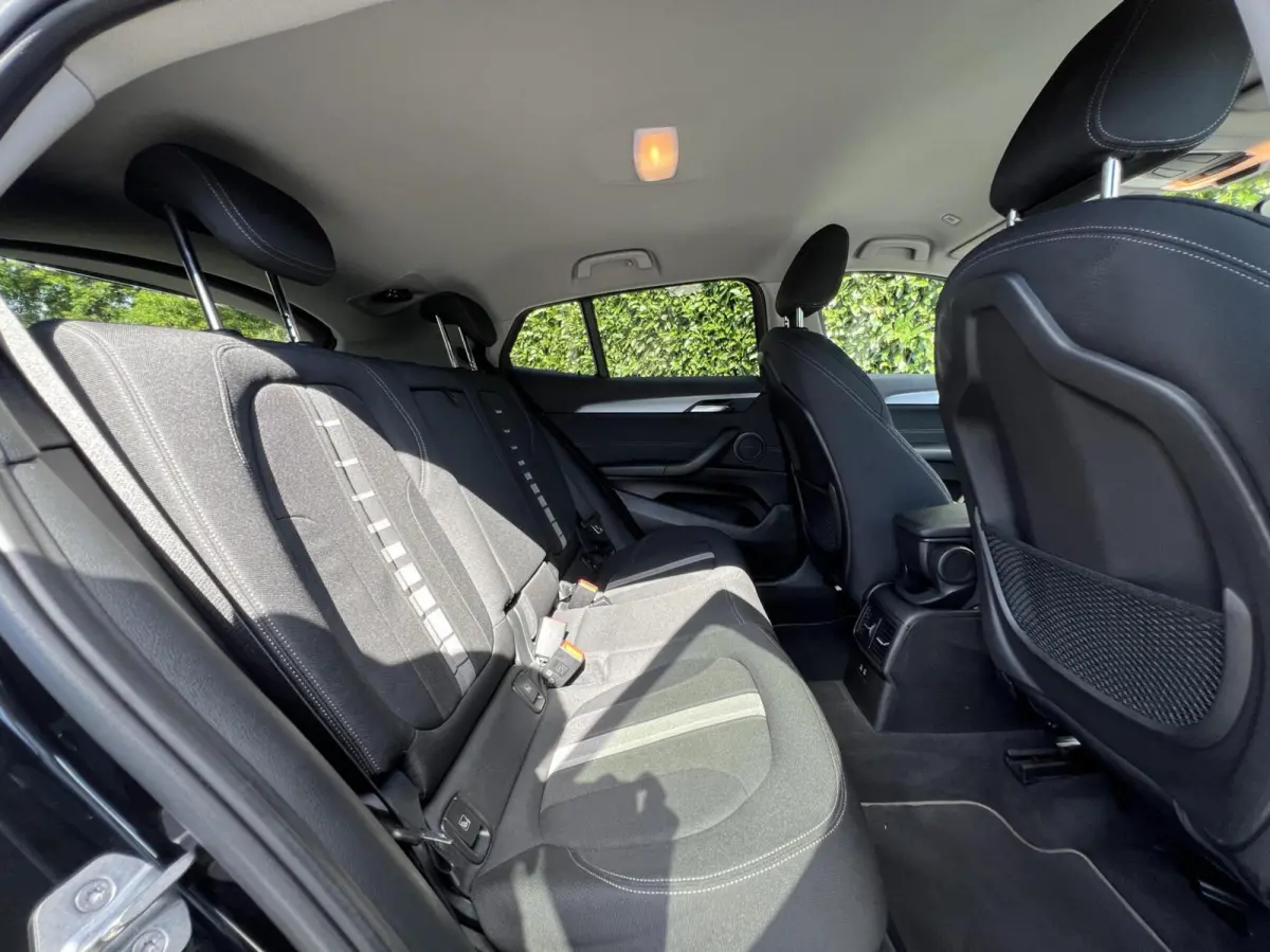 sDrive18i Executive Edition, NL AUTO, NAP LOGISCH, NAVIGATIE, CARPLAY, CLIMATE CONTROL, CRUISE CONTROL, HUD, KEYLESS, ELEKTRISCHE KOFFERKLEP, LICHTMETAAL 18"