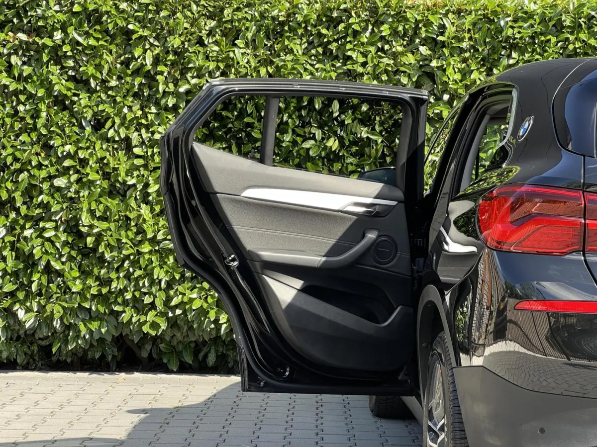 sDrive18i Executive Edition, NL AUTO, NAP LOGISCH, NAVIGATIE, CARPLAY, CLIMATE CONTROL, CRUISE CONTROL, HUD, KEYLESS, ELEKTRISCHE KOFFERKLEP, LICHTMETAAL 18"