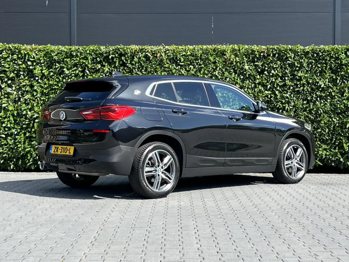 sDrive18i Executive Edition, NL AUTO, NAP LOGISCH, NAVIGATIE, CARPLAY, CLIMATE CONTROL, CRUISE CONTROL, HUD, KEYLESS, ELEKTRISCHE KOFFERKLEP, LICHTMETAAL 18"
