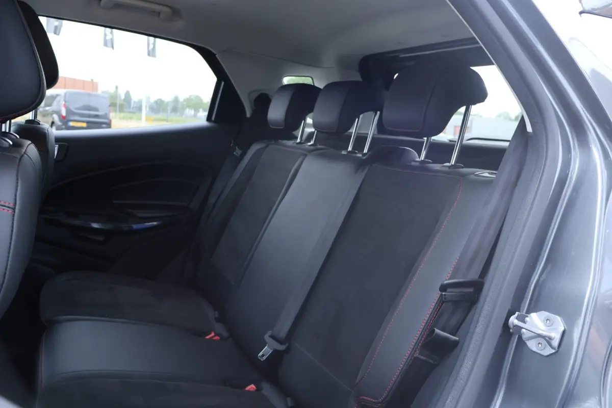 1.0 EcoBoost ST-Line | Cruise Control | Achteruitrij Camera | Pakeersensoren Voor/Achter | B&O | Dodehoeksdetectie | Navigatie |