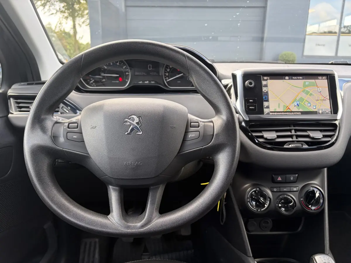 1.2 PureTech Blue Lion ✓Nieuwe D-riem✓Afn.Trekhaak✓Carplay✓Navi✓Airco✓Cruise✓Pdc✓2e Eigenaar✓Weinig Km✓5 Deurs✓N.A.P✓Apk tot 08-2027