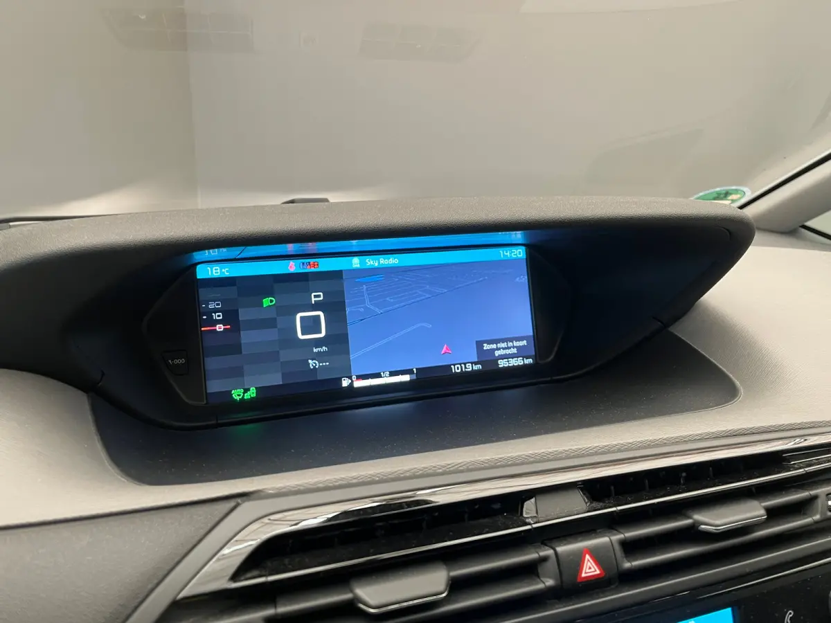 1.2 Turbo 130PK Feel Panoramische voorruit | Camera | Parkeersensoren voor & achter | Navi | Apple/Android Carplay | Achteruitrijcamera | Airco (automatisch) | Apple Carplay/Android Auto|tel