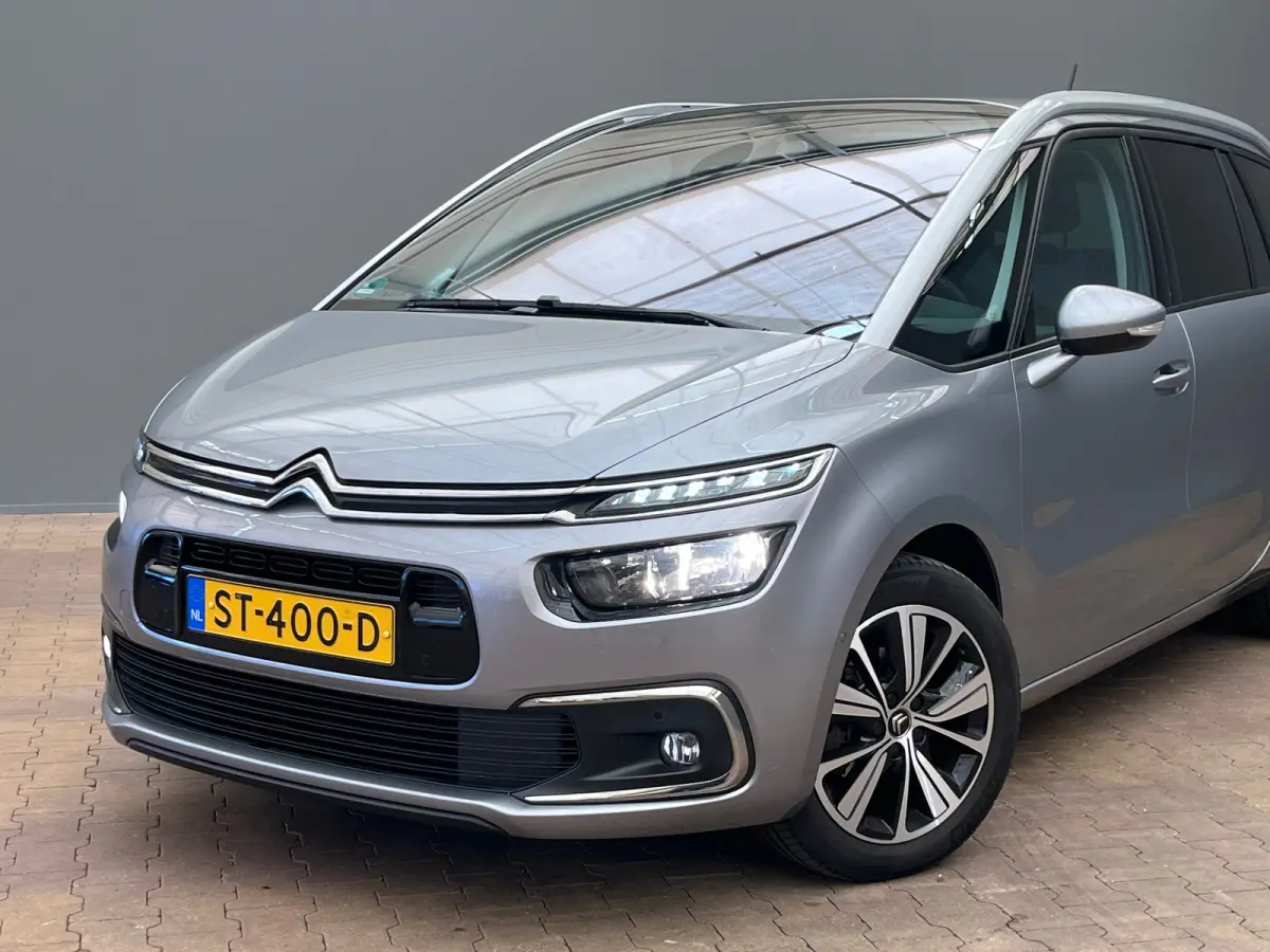 1.2 Turbo 130PK Feel Panoramische voorruit | Camera | Parkeersensoren voor & achter | Navi | Apple/Android Carplay | Achteruitrijcamera | Airco (automatisch) | Apple Carplay/Android Auto|tel
