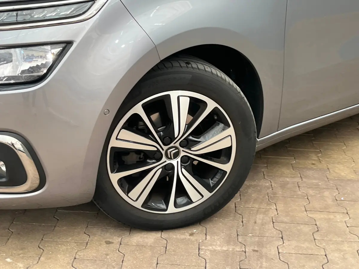 1.2 Turbo 130PK Feel Panoramische voorruit | Camera | Parkeersensoren voor & achter | Navi | Apple/Android Carplay | Achteruitrijcamera | Airco (automatisch) | Apple Carplay/Android Auto|tel