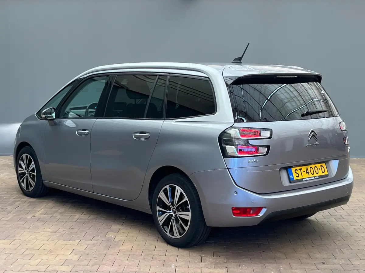 1.2 Turbo 130PK Feel Panoramische voorruit | Camera | Parkeersensoren voor & achter | Navi | Apple/Android Carplay | Achteruitrijcamera | Airco (automatisch) | Apple Carplay/Android Auto|tel