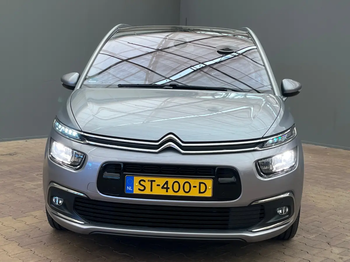 1.2 Turbo 130PK Feel Panoramische voorruit | Camera | Parkeersensoren voor & achter | Navi | Apple/Android Carplay | Achteruitrijcamera | Airco (automatisch) | Apple Carplay/Android Auto|tel