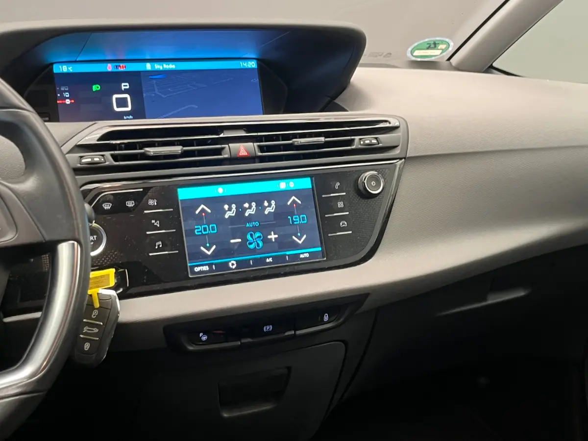 1.2 Turbo 130PK Feel Panoramische voorruit | Camera | Parkeersensoren voor & achter | Navi | Apple/Android Carplay | Achteruitrijcamera | Airco (automatisch) | Apple Carplay/Android Auto|tel