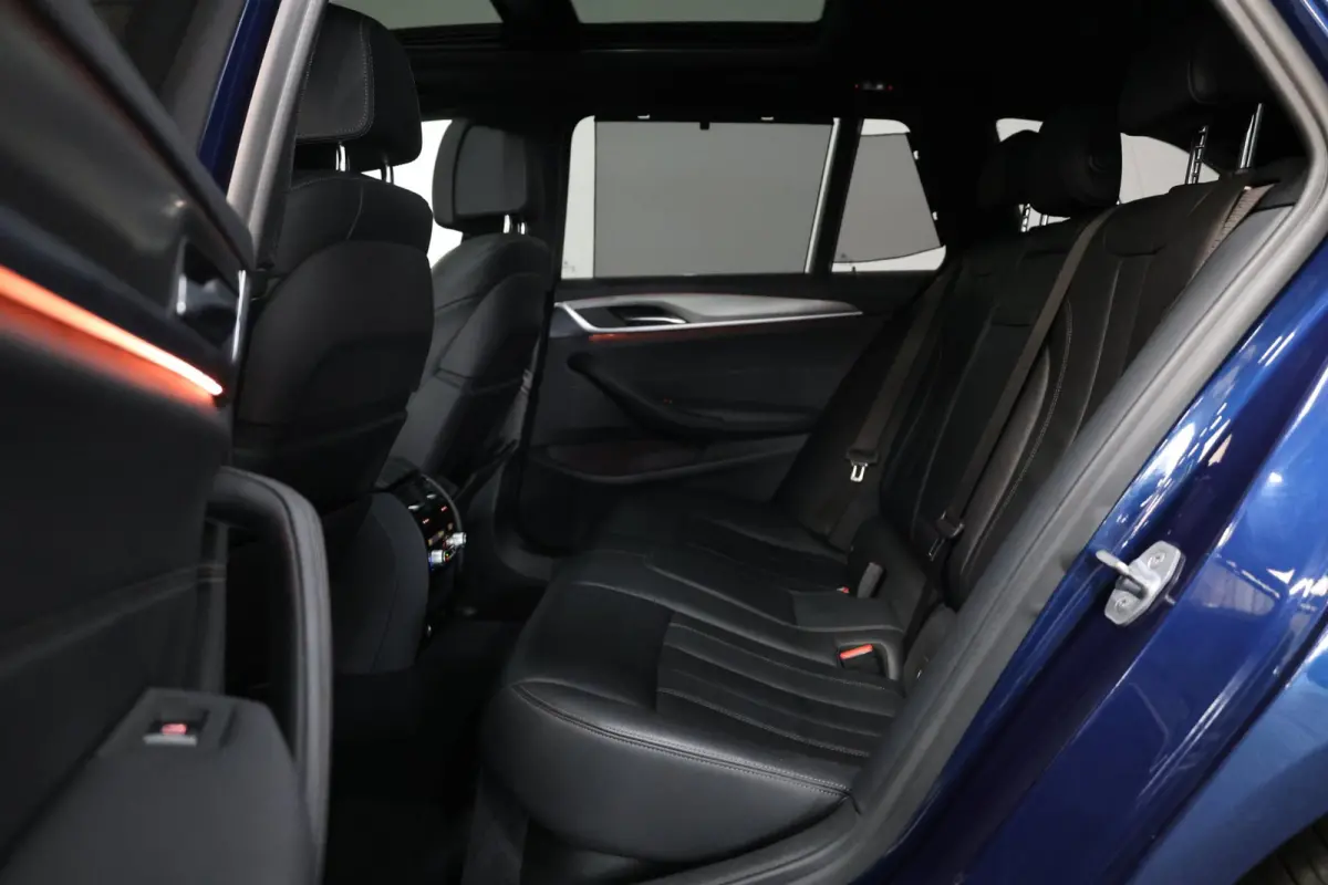 540i xDrive M-Sport LED/VIRTUAL/SFEER/PANO/LEER+S.VERWARMING+MEMORY/19" LMV/360/ACC/ECC/12 MND GARANTIE!