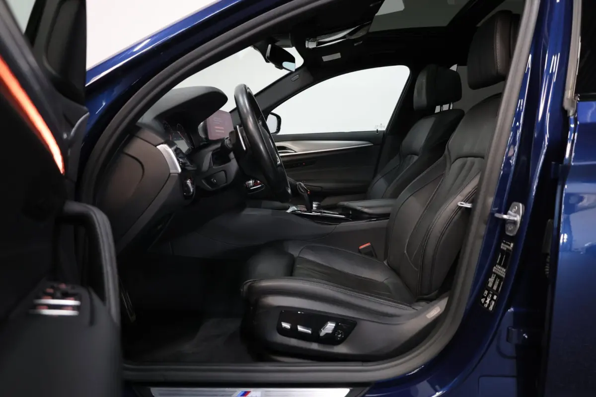 540i xDrive M-Sport LED/VIRTUAL/SFEER/PANO/LEER+S.VERWARMING+MEMORY/19" LMV/360/ACC/ECC/12 MND GARANTIE!