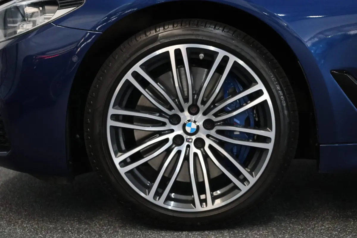 540i xDrive M-Sport LED/VIRTUAL/SFEER/PANO/LEER+S.VERWARMING+MEMORY/19" LMV/360/ACC/ECC/12 MND GARANTIE!
