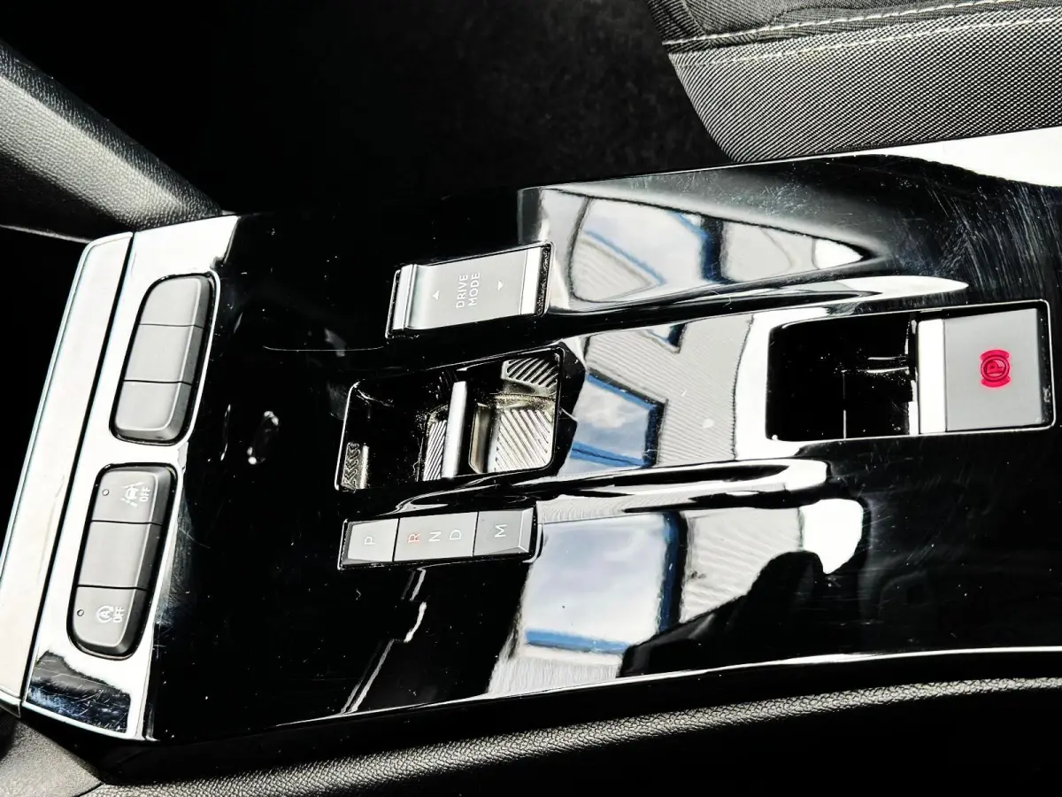 1.2 Turbo Business Elegance/Led/Camera/AppelCarplay