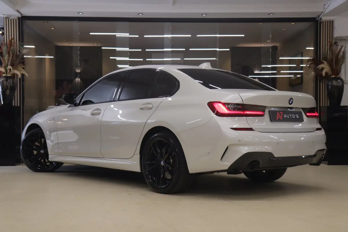 330e High Executive M Sport /PANO/SFEER/CARPLAY/CAM/BOMVOL