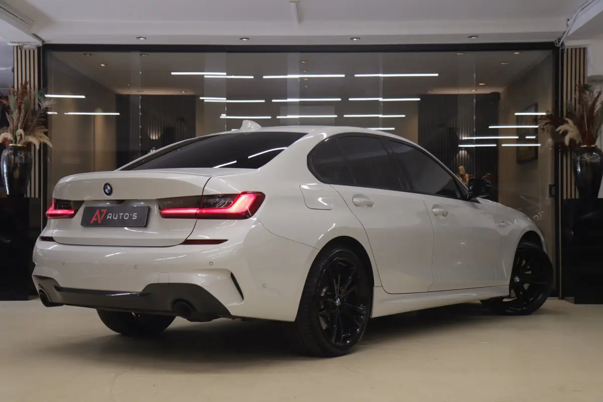 330e High Executive M Sport /PANO/SFEER/CARPLAY/CAM/BOMVOL