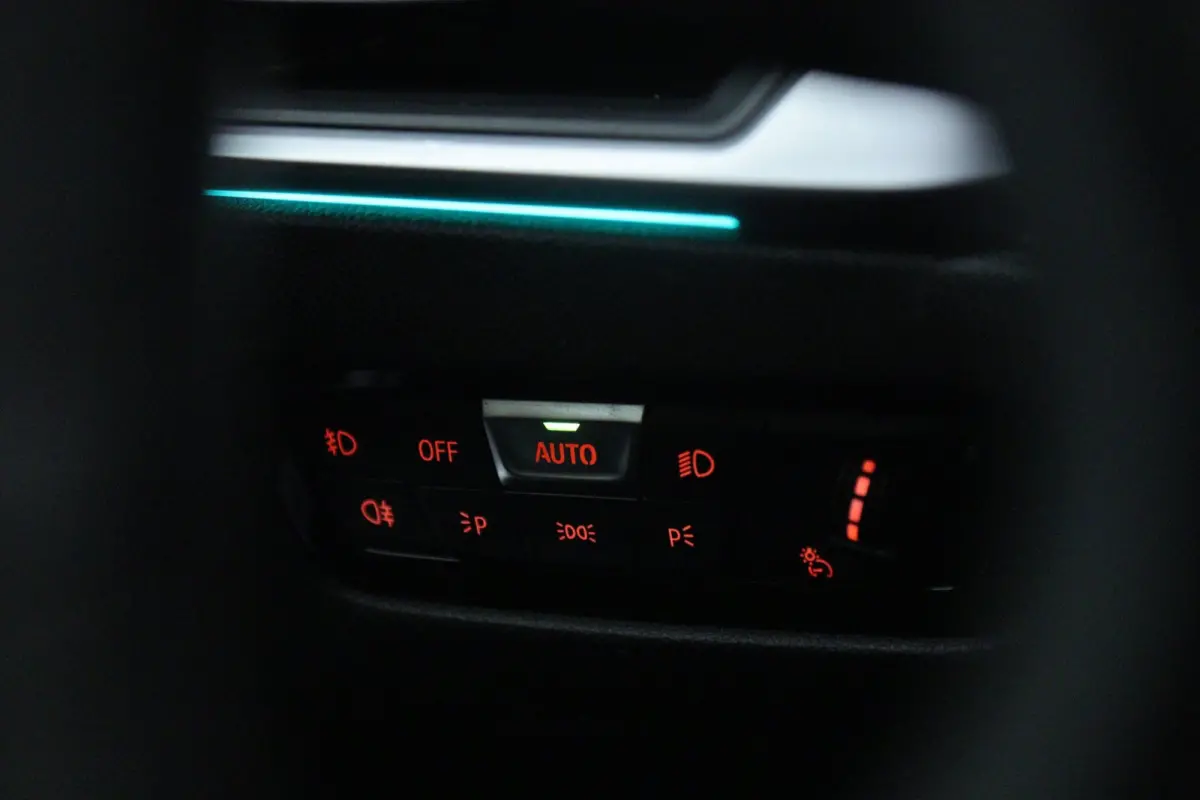 330e High Executive M Sport /PANO/SFEER/CARPLAY/CAM/BOMVOL
