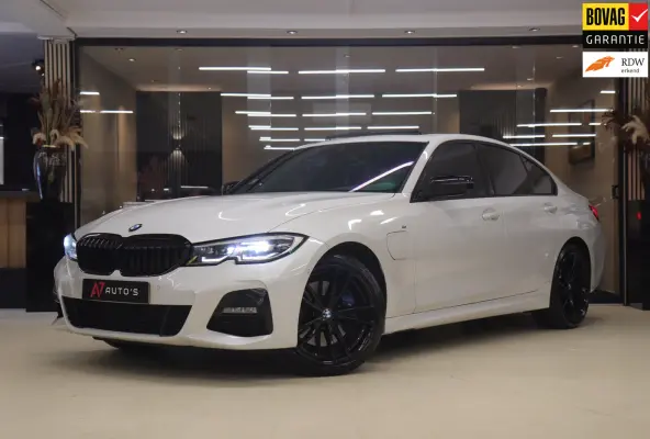 330e High Executive M Sport /PANO/SFEER/CARPLAY/CAM/BOMVOL