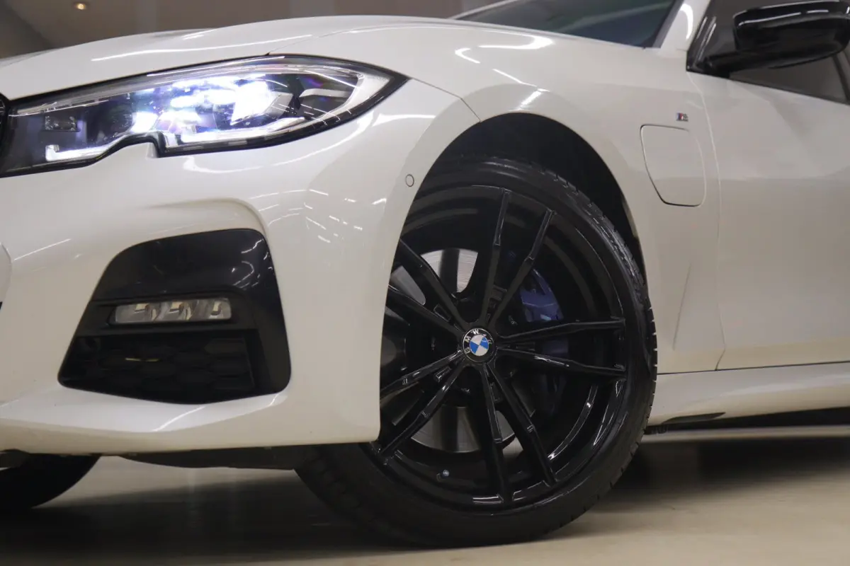 330e High Executive M Sport /PANO/SFEER/CARPLAY/CAM/BOMVOL
