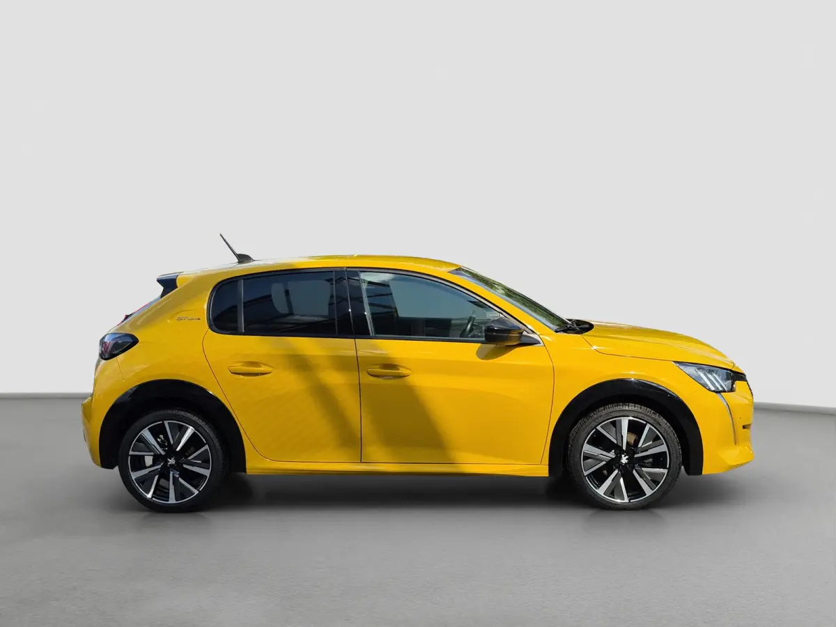 1.2 PURETECH 100PK 5-DRS GT-LINE Trekhaak afneembaar | Camera | LED | Parkeersensoren | Full map navigatie | Carplay/android auto |