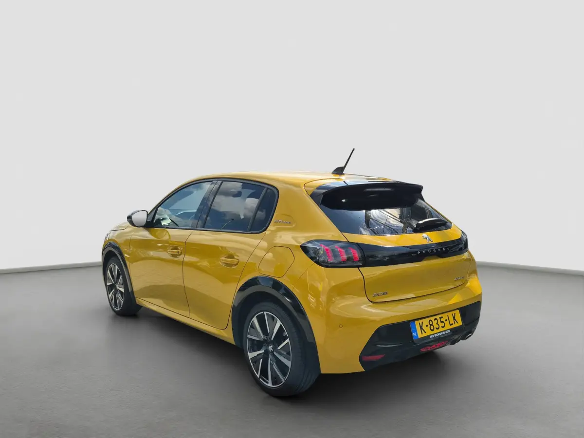 1.2 PURETECH 100PK 5-DRS GT-LINE Trekhaak afneembaar | Camera | LED | Parkeersensoren | Full map navigatie | Carplay/android auto |