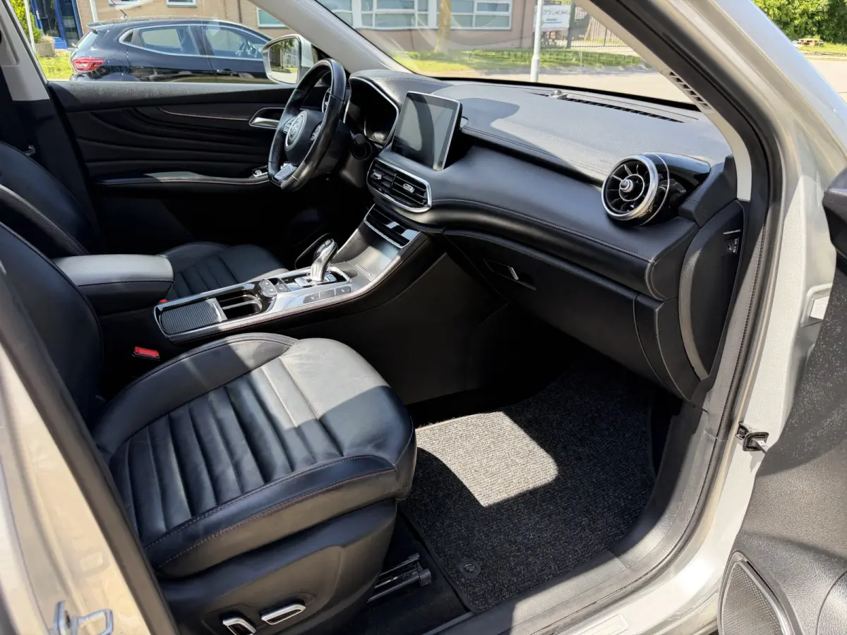 1.5 TGDI Luxury Schuifdak