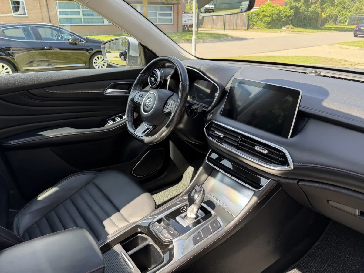 1.5 TGDI Luxury Schuifdak