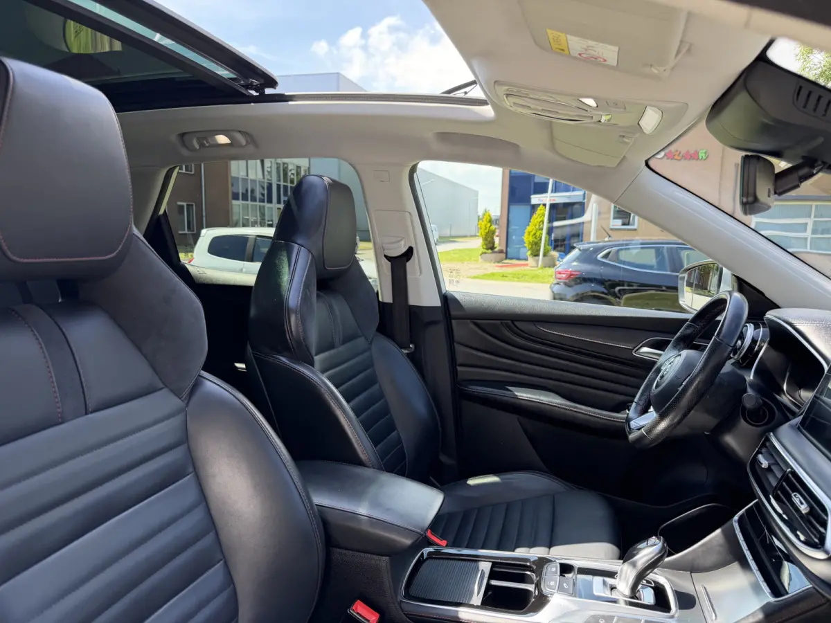1.5 TGDI Luxury Schuifdak