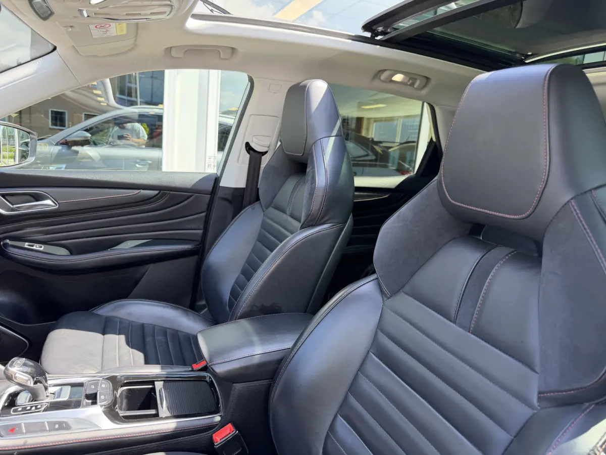 1.5 TGDI Luxury Schuifdak