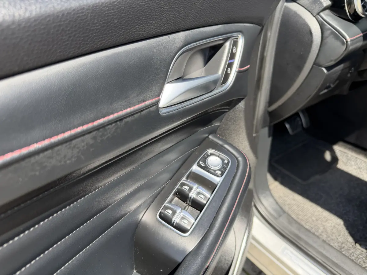 1.5 TGDI Luxury Schuifdak