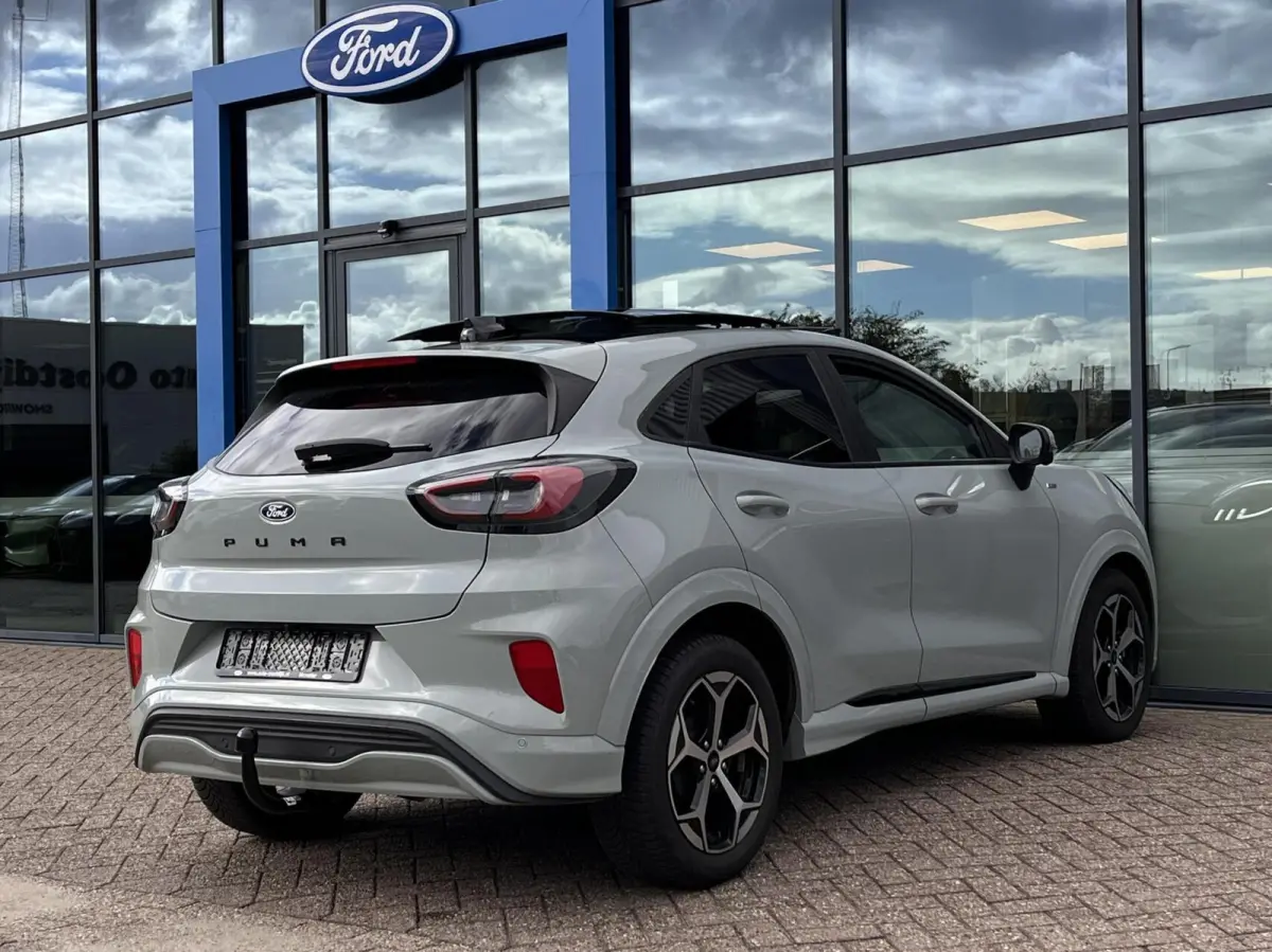 1.0 EcoBoost ST-Line 125PK Automaat Afn. Trekhaak Panodak Winterpack Adaptieve Cruise 360-Camera Blind-Spot Elek. Achterklep Keyless Privacy Glass *RIJK UITGERUST*