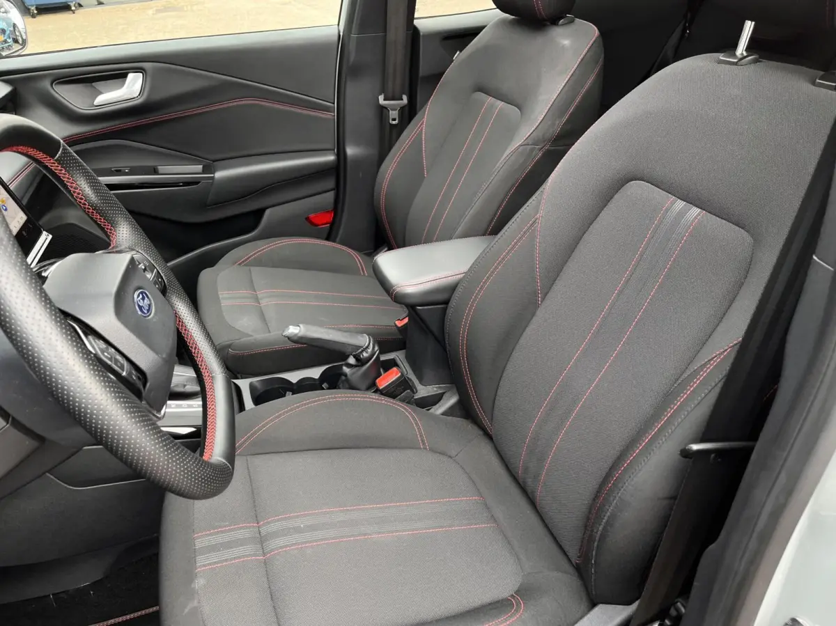 1.0 EcoBoost ST-Line 125PK Automaat Afn. Trekhaak Panodak Winterpack Adaptieve Cruise 360-Camera Blind-Spot Elek. Achterklep Keyless Privacy Glass *RIJK UITGERUST*
