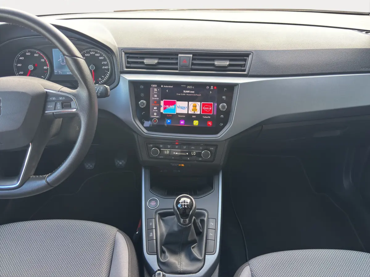 1.0 TSI Style Business Intense | Achteruitrijcamera | Apple Carplay/Android Auto | Cruise control adaptief |