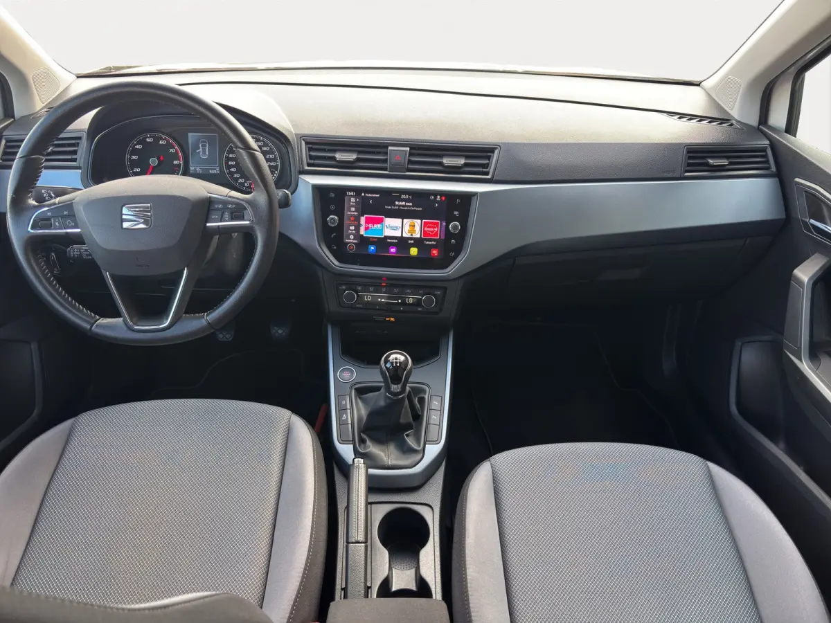 1.0 TSI Style Business Intense | Achteruitrijcamera | Apple Carplay/Android Auto | Cruise control adaptief |