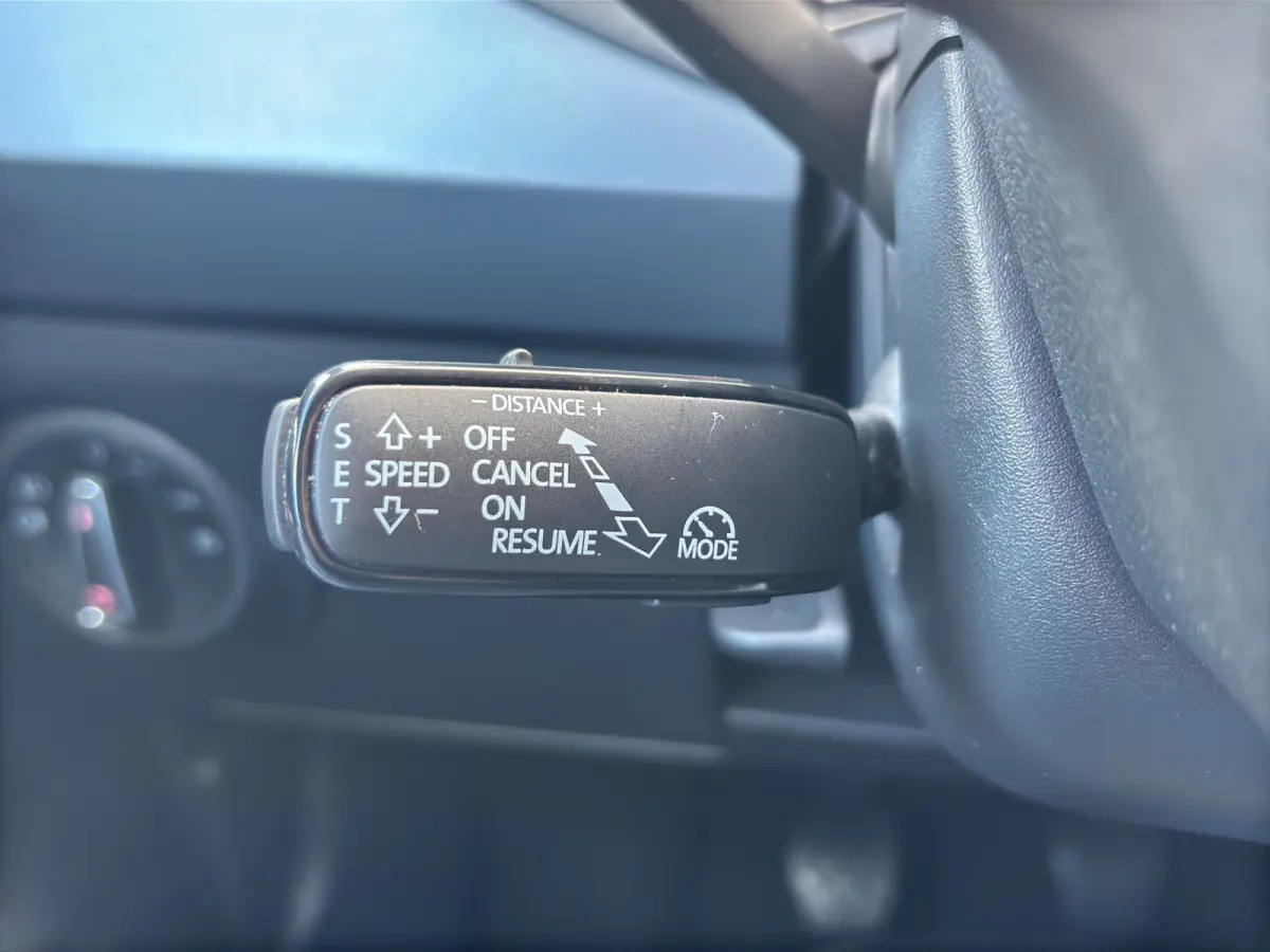 1.0 TSI Style Business Intense | Achteruitrijcamera | Apple Carplay/Android Auto | Cruise control adaptief |